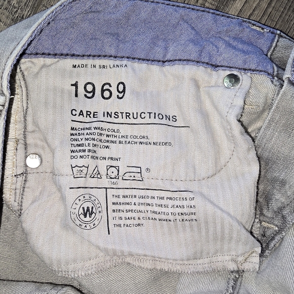 2/$20 GAP 1969 real straight jeans - Picture 4 of 5